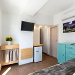 Center House Rooms
